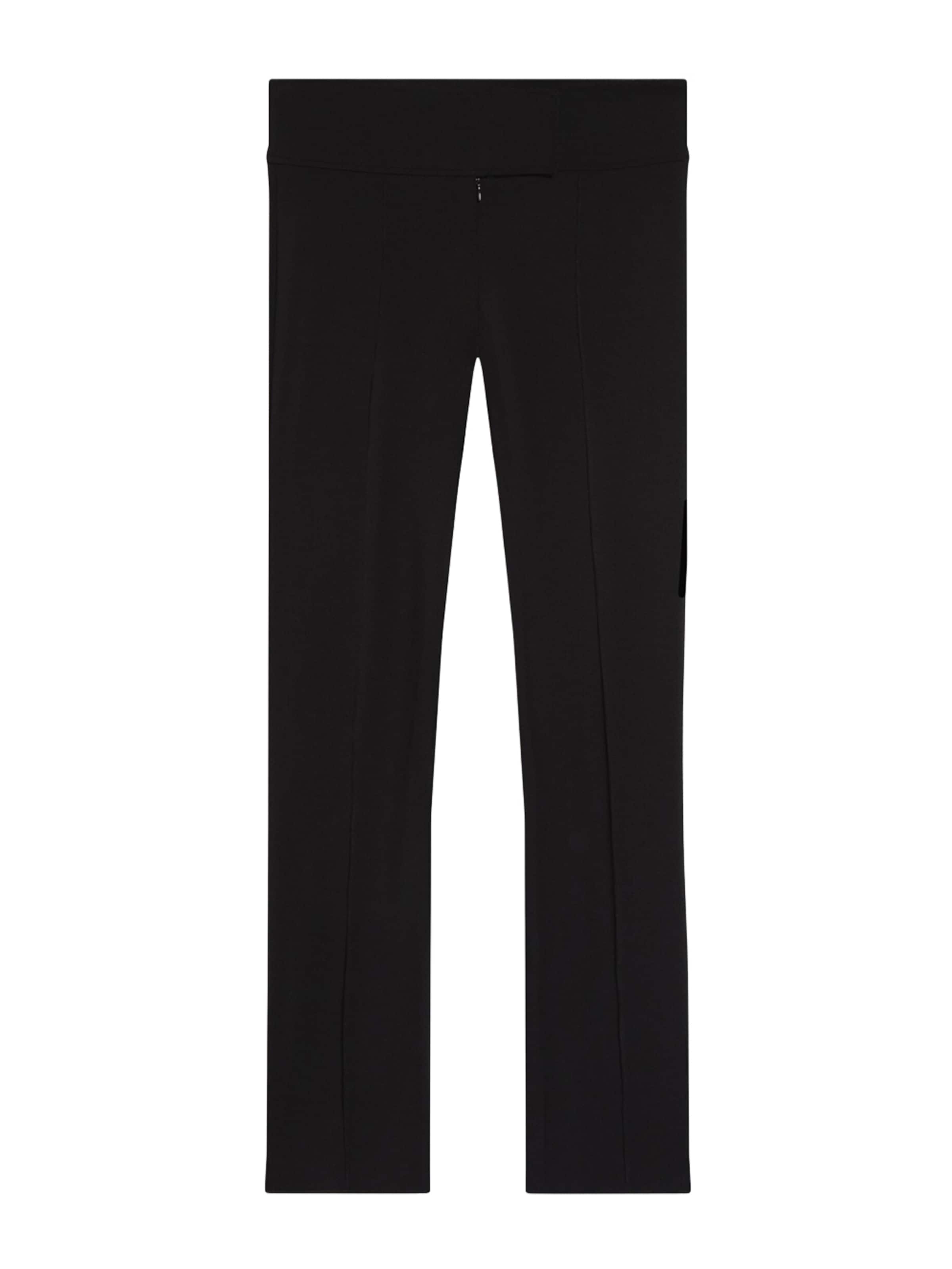 Skinny Pantaloni di Bershka in nero: frontale