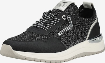 Sneaker low de la MUSTANG pe negru: față