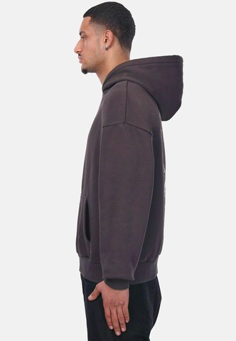 Dropsize Sweatshirt 'Pegasus' in Zwart