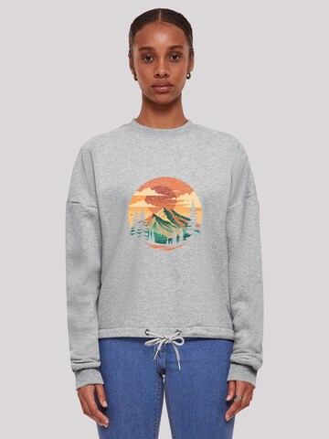 F4NT4STIC Sweatshirt 'Sonnenuntergang Berglandschaft' in Grau: Vorderseite