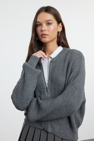 Trendyol - Cárdigan en gris: frente