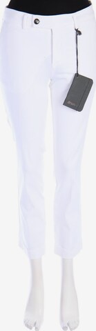 TRUE TRADITION Pants in M in White: front