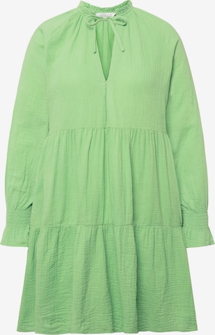 Studio Untold Dress in Green: front