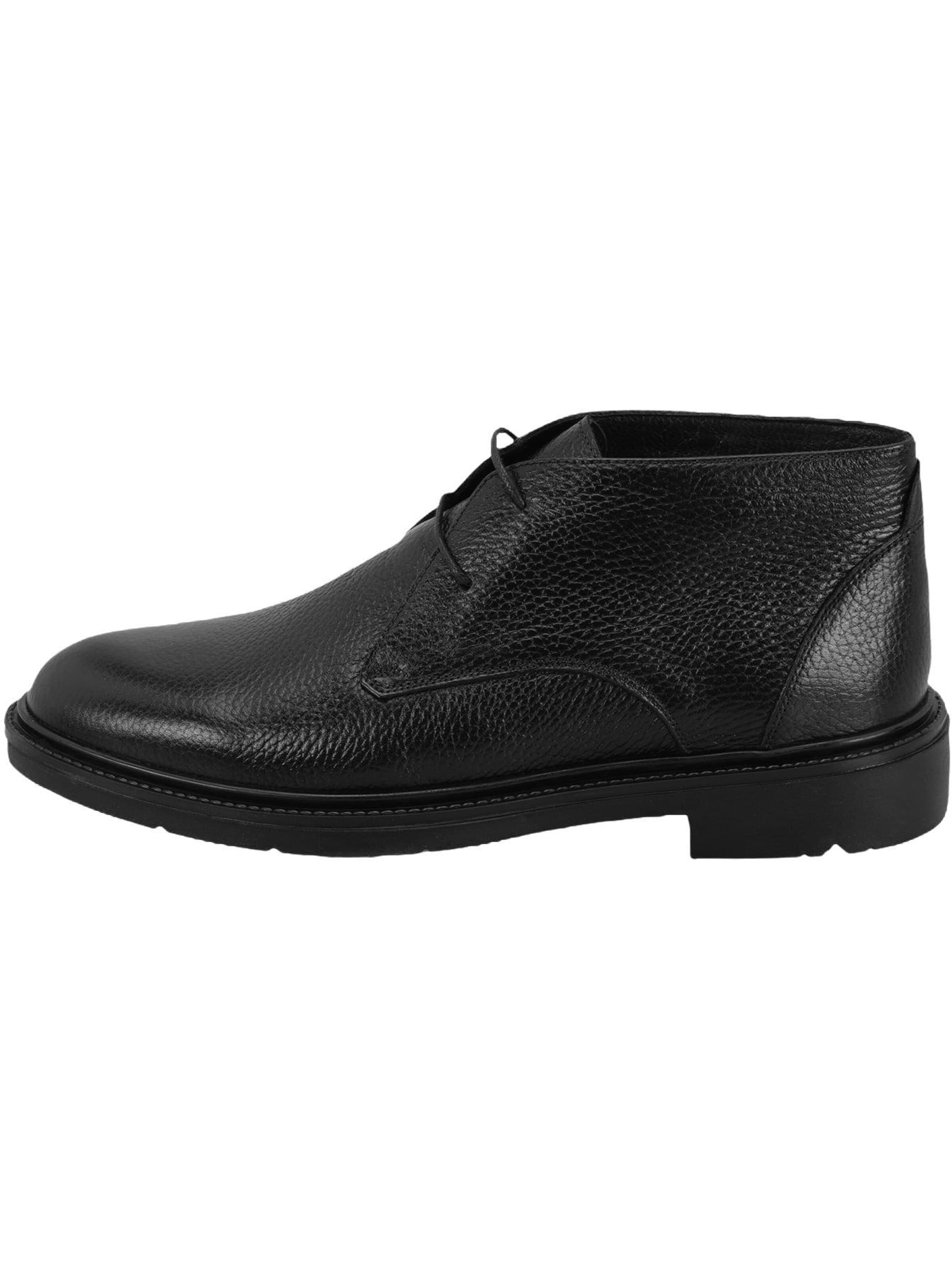 Desa Chukka boots 'Spitze' in Black: front