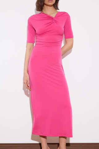 Robe Trendyol en rose