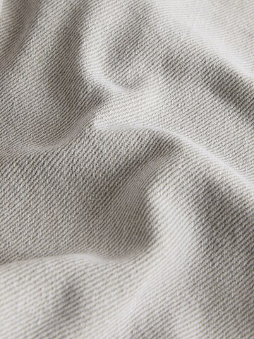 The Set Regular Jeans in Grau