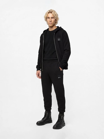 KARL LAGERFELD JEANS Дънки Tapered Leg Панталон в черно: отпред