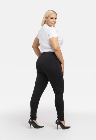 Skinny Pantaloni 'BELLA' di Karko in nero