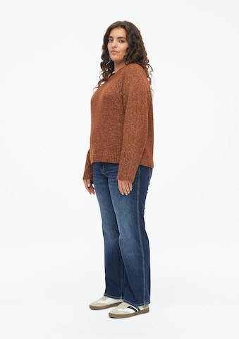 Pull-over s.Oliver CURVE en marron : sur le côté