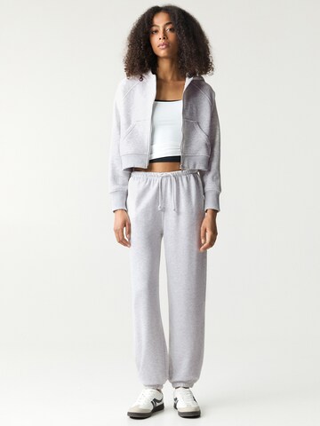 Pull&Bear Tapered Broek in Grijs