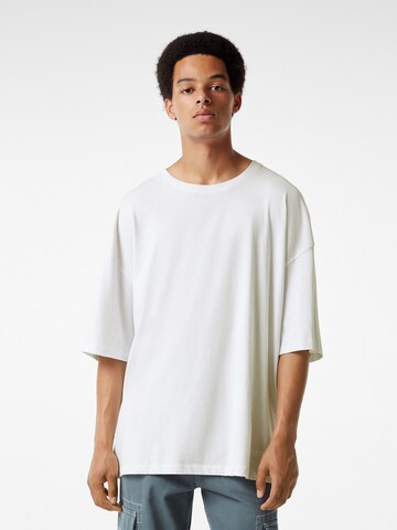 T-Shirt Bershka en blanc : devant