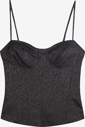 Top de la Bershka pe negru: față