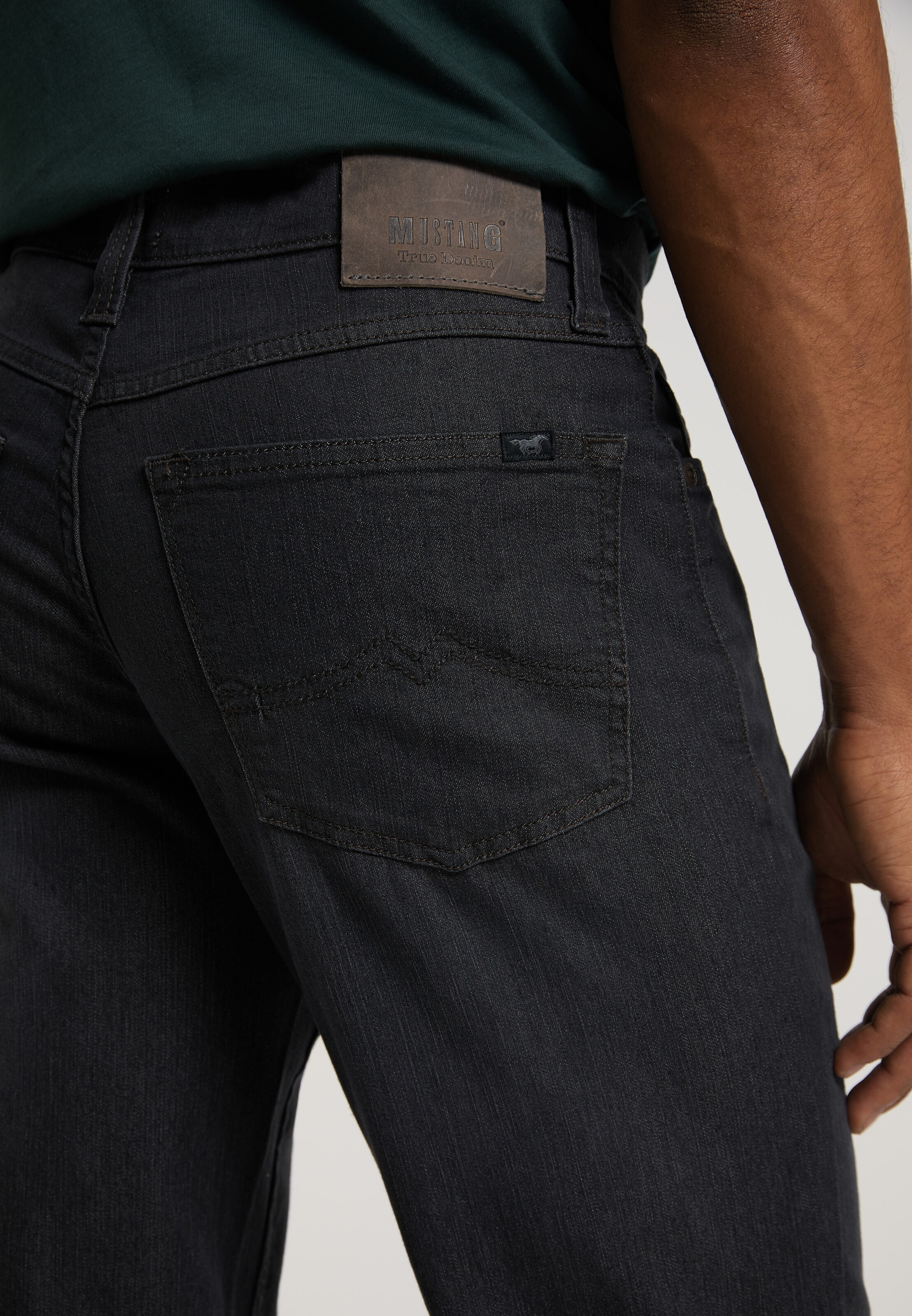Männer Große Größen MUSTANG Jeans 'Big Sur' in Schwarz - AS92993 Männer Große Größen MUSTANG Jeans 'Big Sur' in Schwarz - AS92993