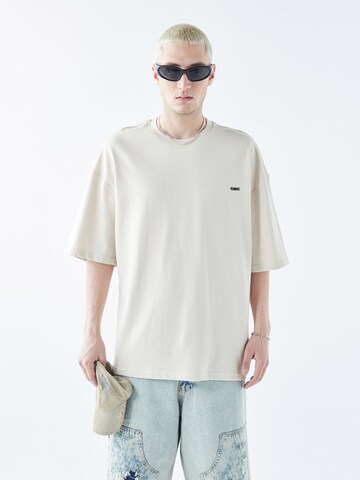 Tricou 'Hurst' de la VAMOS CLO pe gri: față