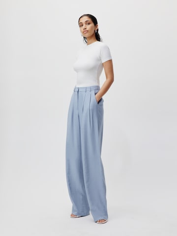 regular Pantaloni con pieghe 'Draco' di LeGer by Lena Gercke in blu