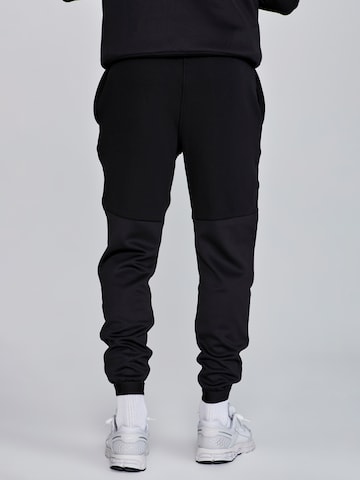 Effilé Pantalon SikSilk en noir