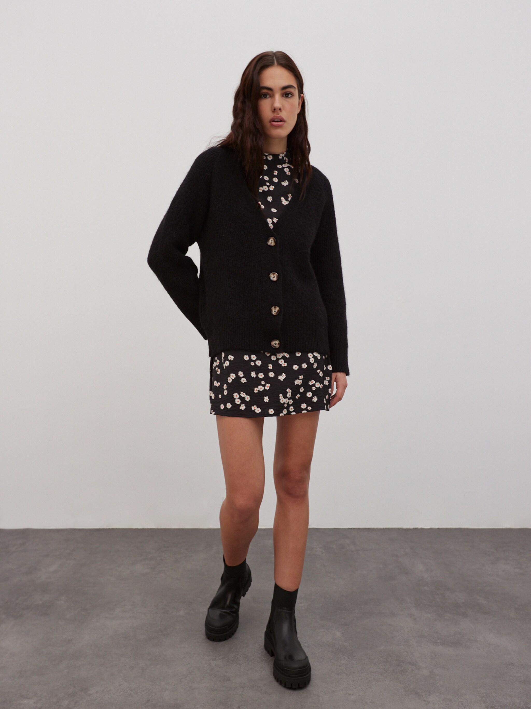 EDITED Produkte Strickjacke 'Tala' schwarz