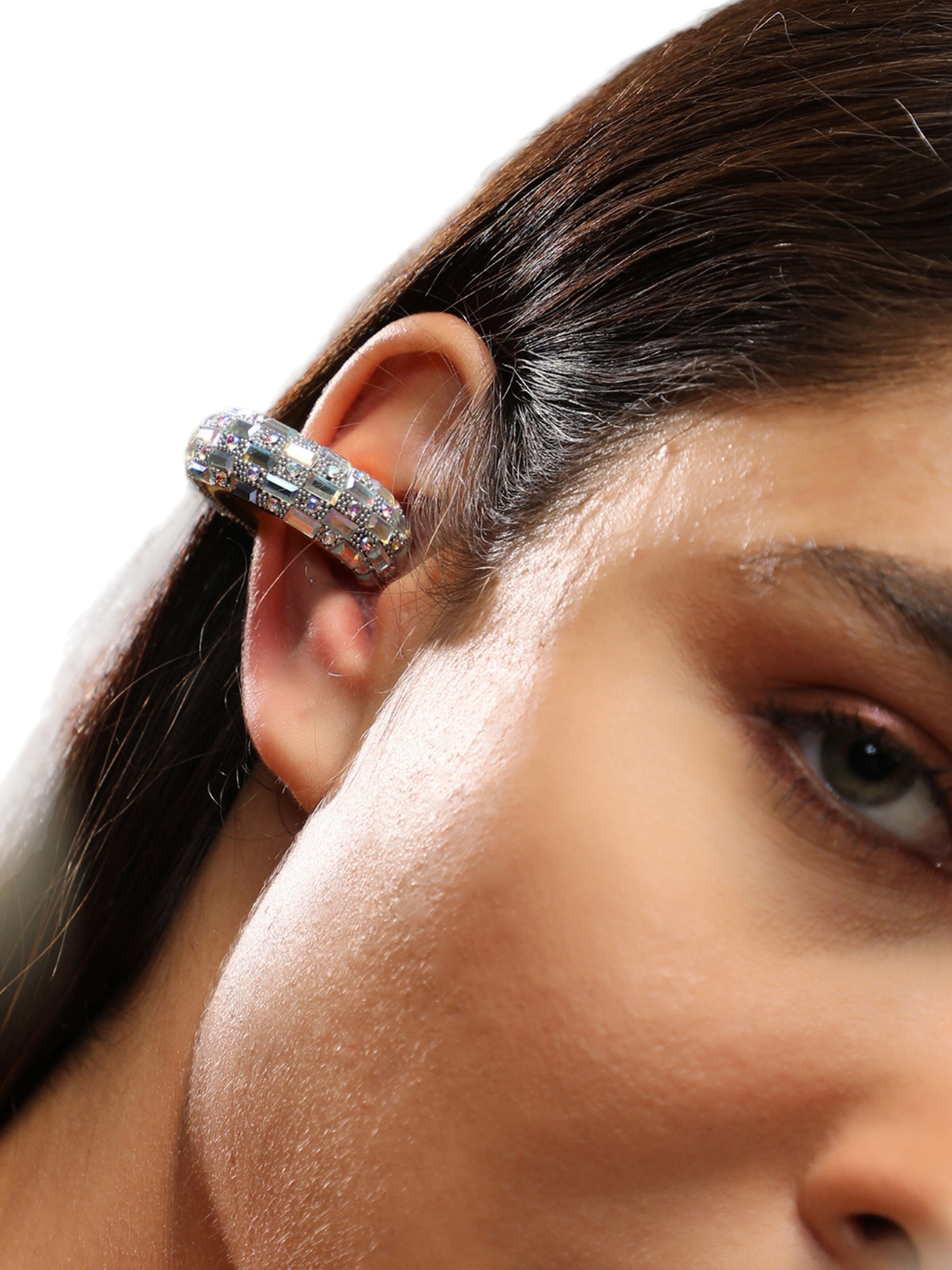 SOHI Oorbellen 'Sweta' in Zilver: voorkant