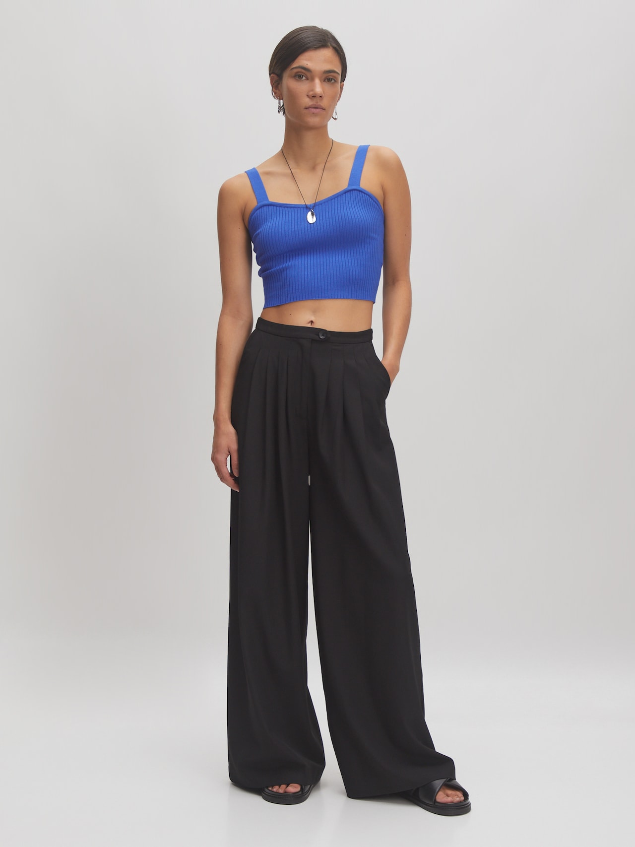 EDITED Top 'Hana' blu