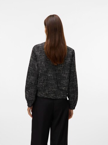 Veste mi-saison 'VMNAJA' VERO MODA en noir