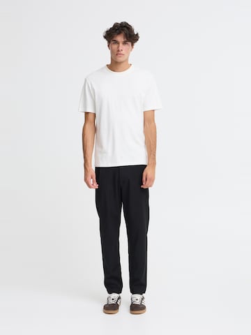 Casual Friday tavaline Voltidega püksid 'CFMarc', värv must
