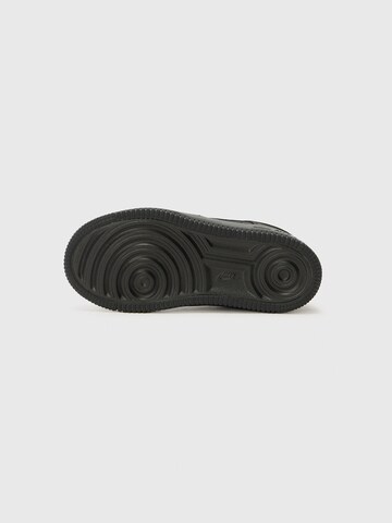 Nike Sportswear Sneakers 'FORCE 1 EASYON' in Zwart