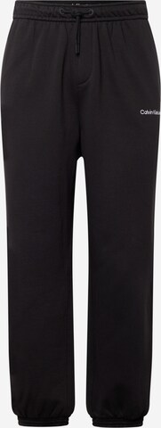 Calvin Klein Jeans Tapered Broek in Zwart: voorkant