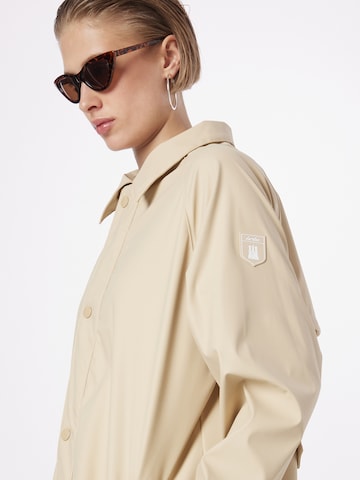 Derbe Between-Seasons Coat in Beige