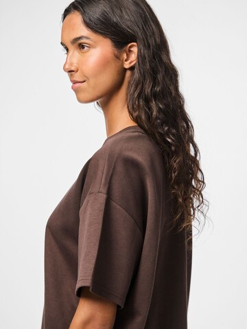 PIECES - Camiseta 'PCSKYLAR' en marrón