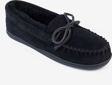 Minnetonka - Mocassins em preto