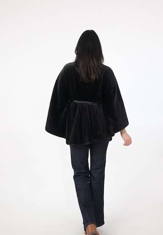 Cape Elara en noir