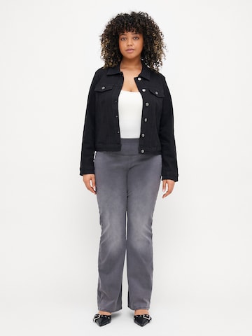 ONLY Carmakoma Разкроени Дънки 'CARAugusta' в сиво