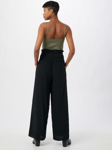 ESPRIT Wide Leg Hose in Schwarz