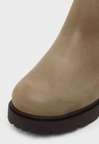 BIRKENSTOCK - Botas chelsea 'Highwood' em castanho
