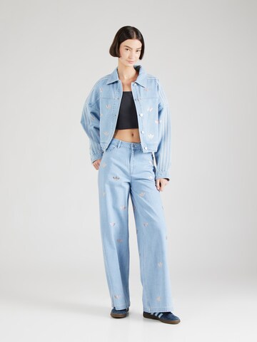 ADIDAS ORIGINALS Широки крачоли Дънки в синьо