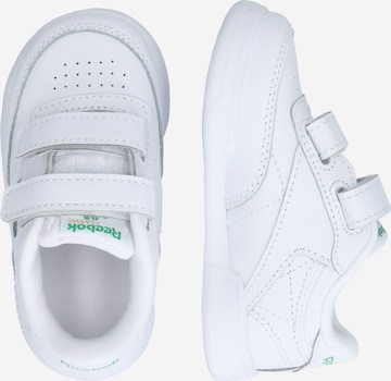 Sneaker 'Club C' di Reebok in bianco