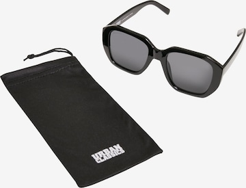 Lunettes de soleil '113' Urban Classics en noir : devant