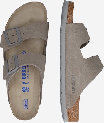 BIRKENSTOCK Klapki 'Arizona' w kolorze szary