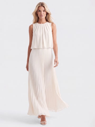 APART Evening Dress in White: front