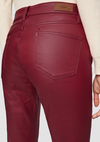 Coupe slim Jean 'Betsy' s.Oliver en rouge