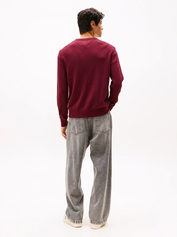 Pull-over 'ESS' Tommy Jeans en rouge
