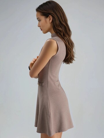 Busem - Vestido em bege