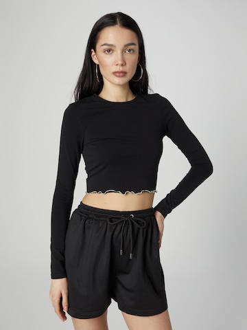 ABOUT YOU x Chiara Biasi Shirt 'Jule' in Zwart: voorkant