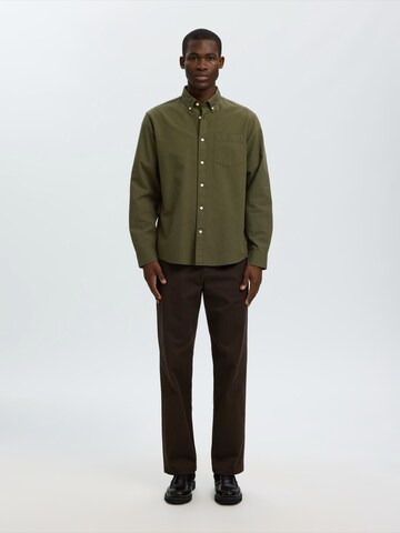 SELECTED Regular Fit Hend 'Rick' in Grün
