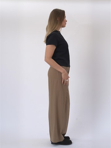 TEESHOPPEN Regular Trouser ' Isolde ' in Braun