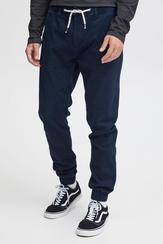 BLEND Regular Chino Pants in Blue: front