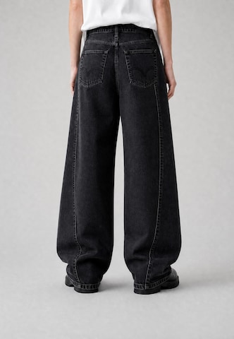 Regular Jean Vertere Berlin en noir : derrière