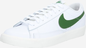 Nike Sportswear - Zapatillas deportivas bajas 'Blazer' en blanco: frente