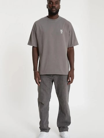 YSPT Studio Shirt 'ADVENTURE' in Grau