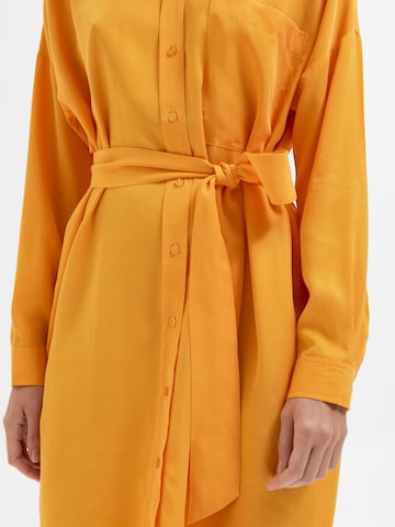 SELECTED FEMME Košilové šaty 'KIKKI TONIA' – oranžová
